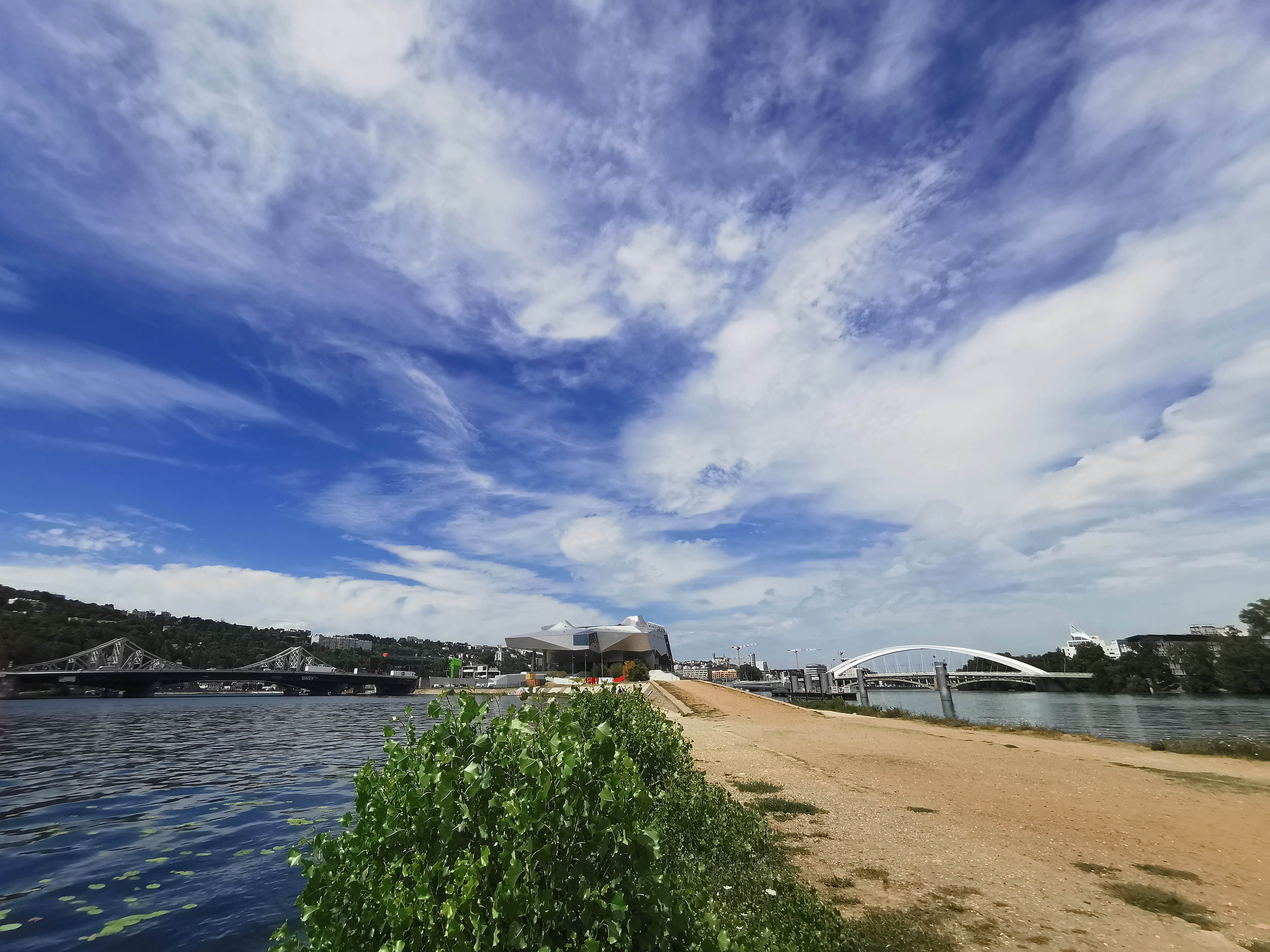 Confluence du Rhône et de la Saône, musée des Confluences et scène culturelle lyonnaise